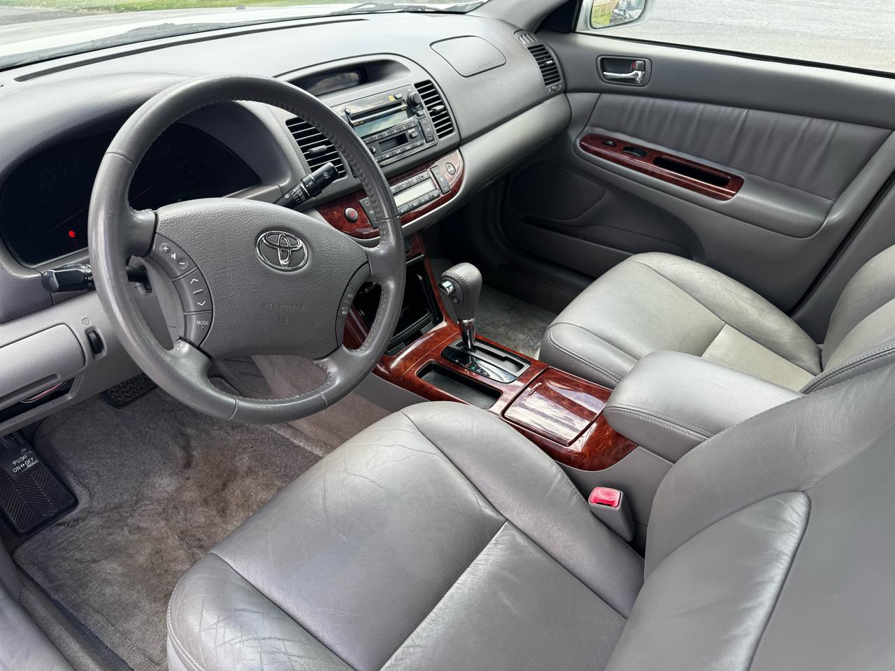 Toyota Camry LE V6 2005
