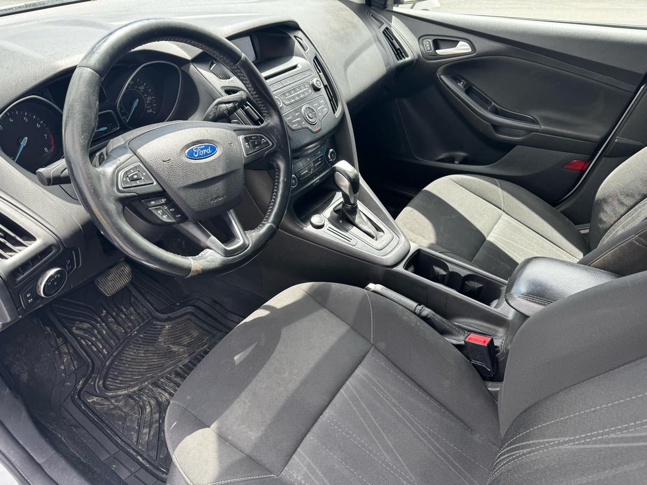 Ford Focus SE Hatch 2015