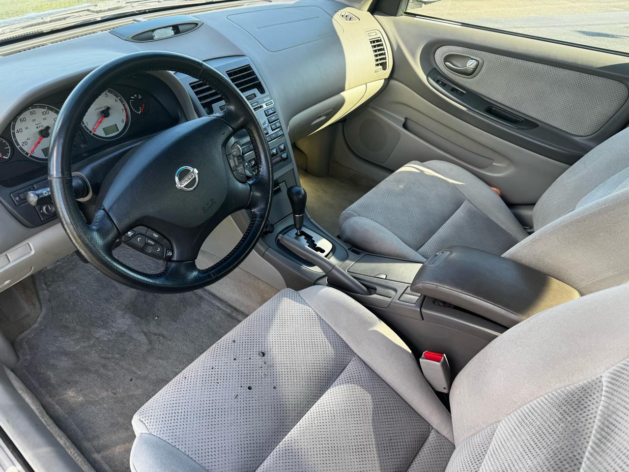 Nissan Maxima GLE 2002