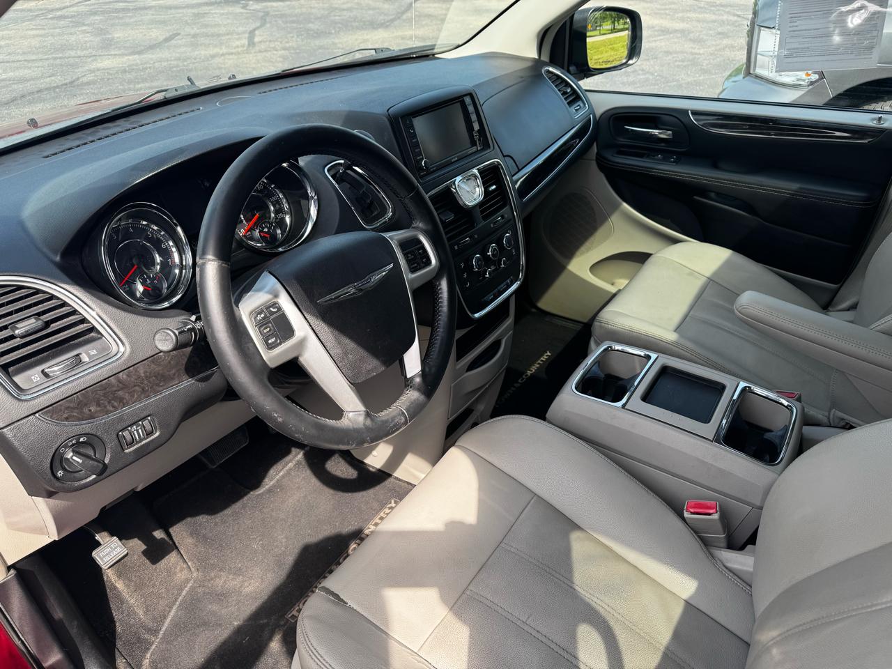 Chrysler Town & Country LX 2015
