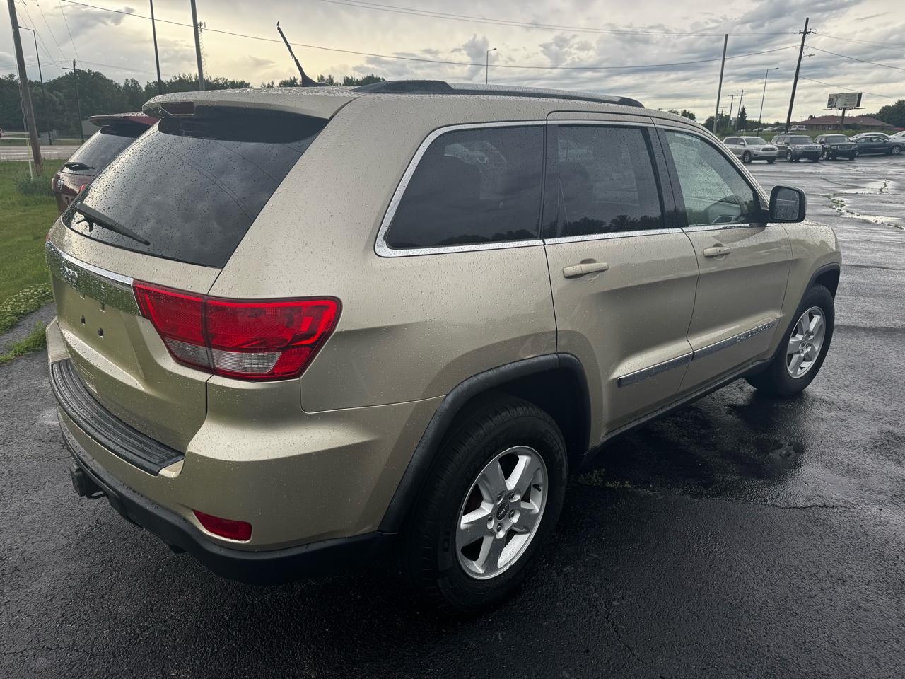 Jeep Grand Cherokee Laredo 4WD 2011