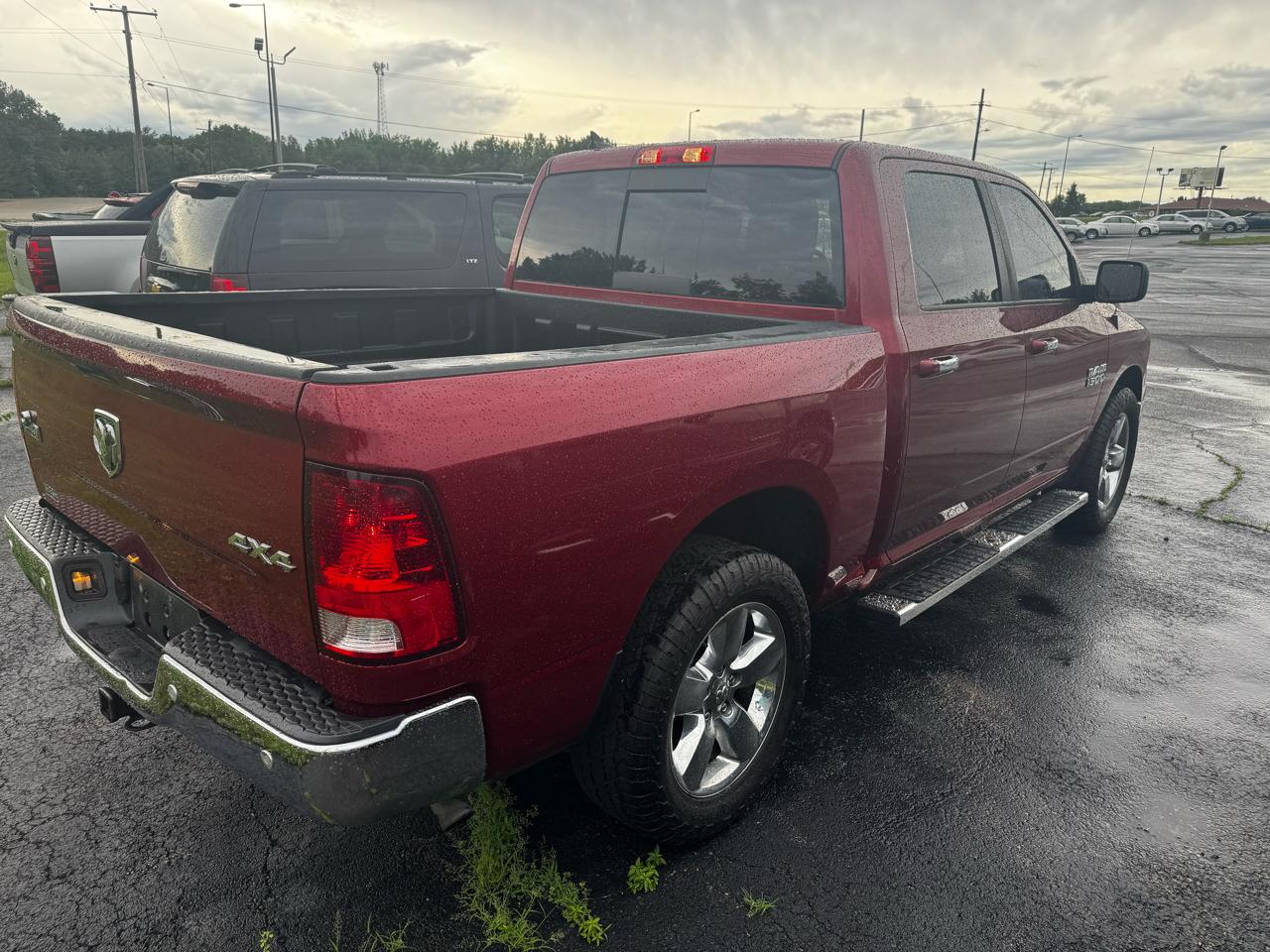 RAM 1500 SLT Crew Cab SWB 4WD 2015