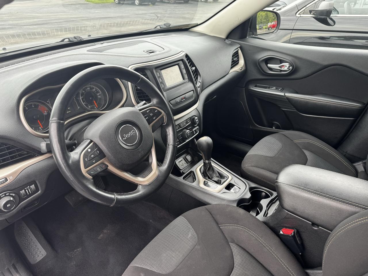 Jeep Cherokee Latitude FWD 2016
