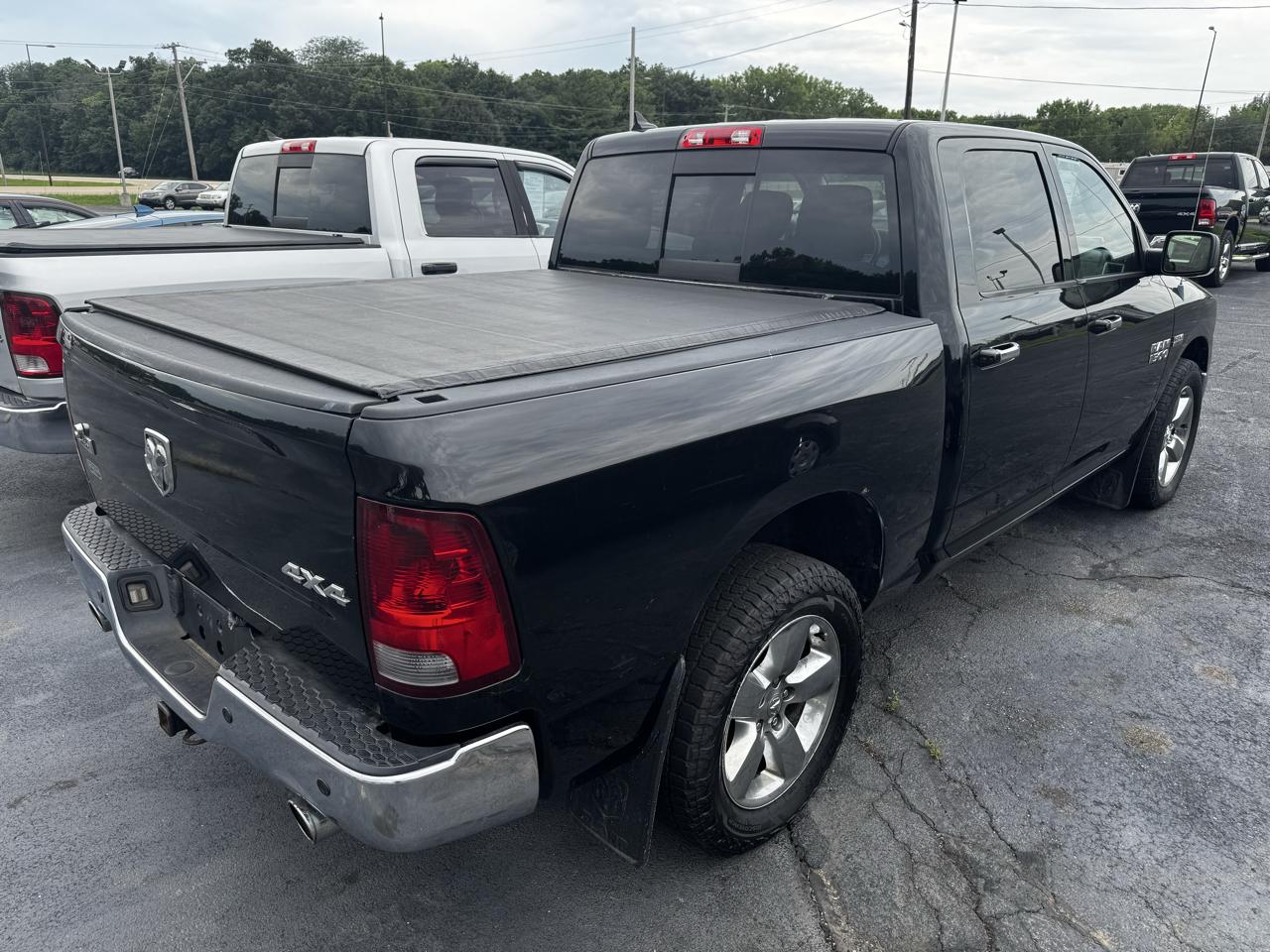 RAM 1500 SLT Crew Cab SWB 4WD 2013