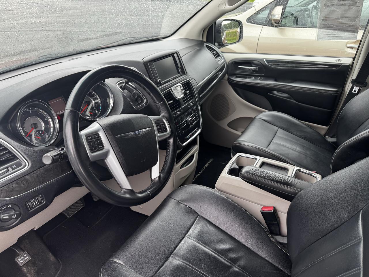 Chrysler Town & Country Touring 2014