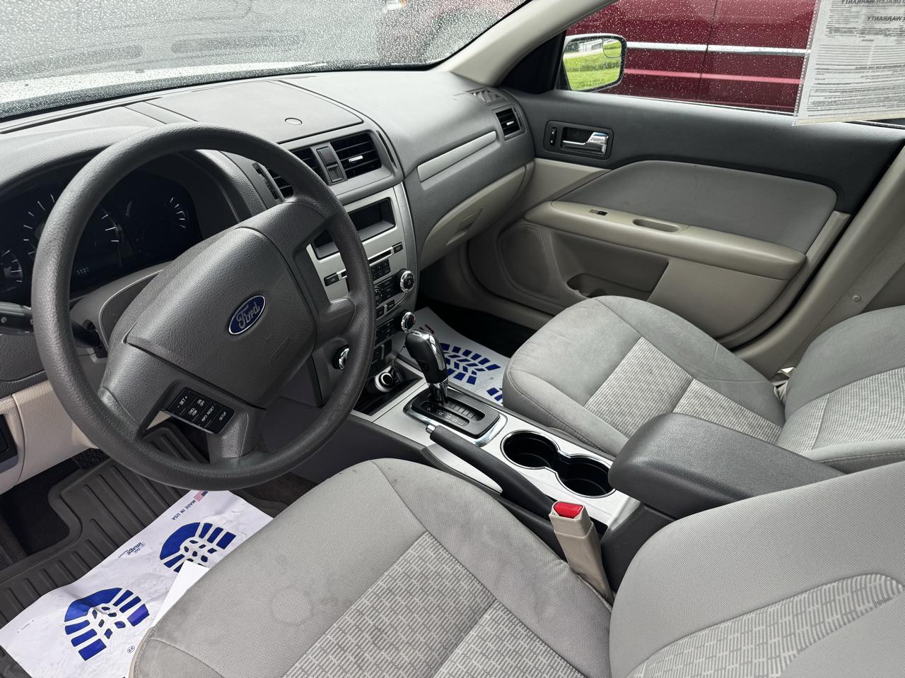 Ford Fusion S 2012