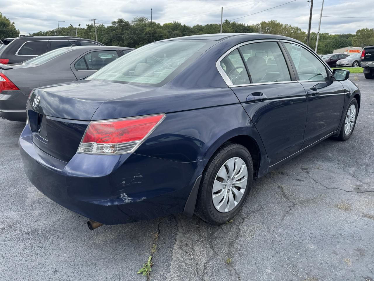 Honda Accord LX sedan AT 2010