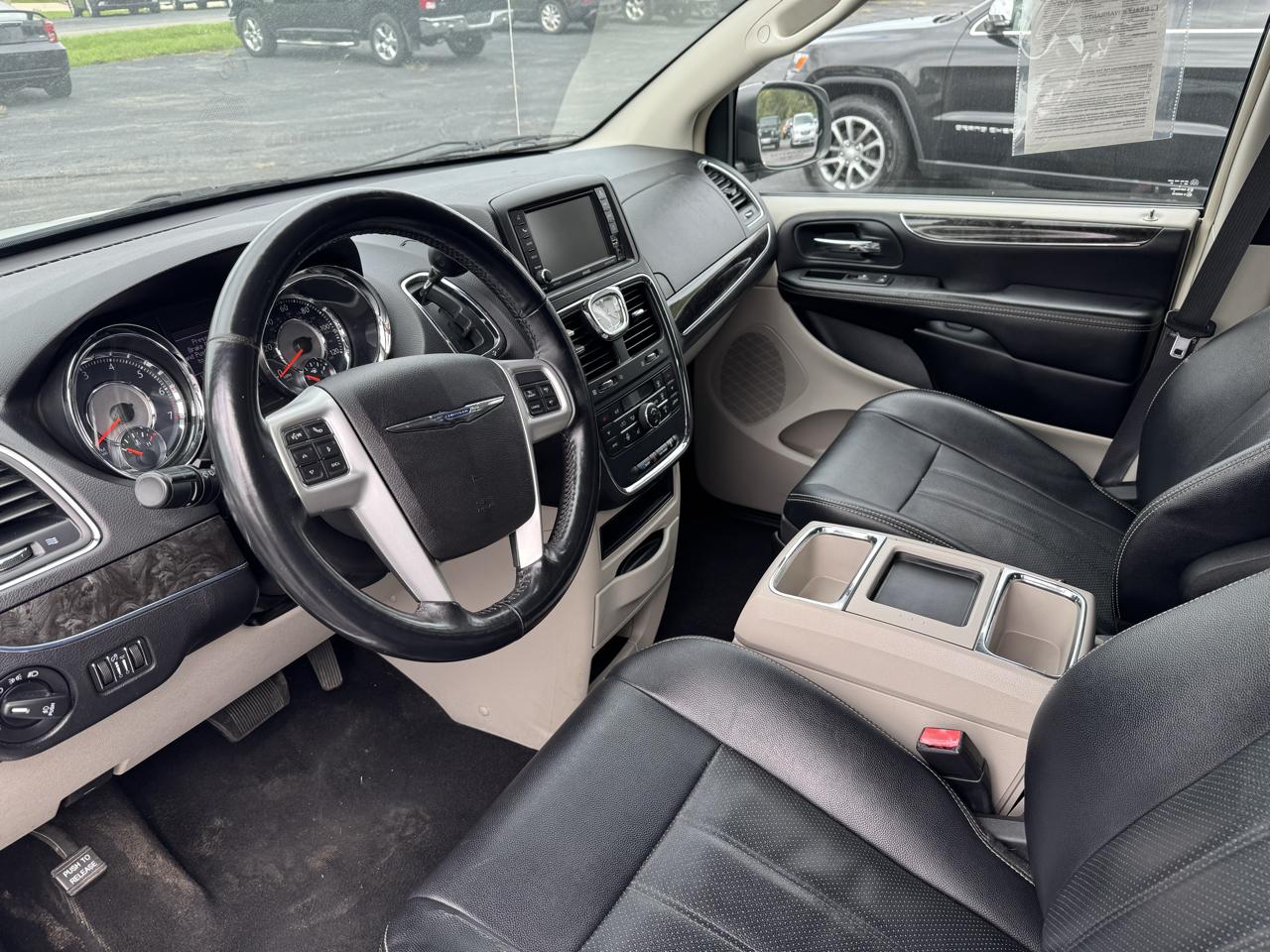 Chrysler Town & Country Touring-L 2015