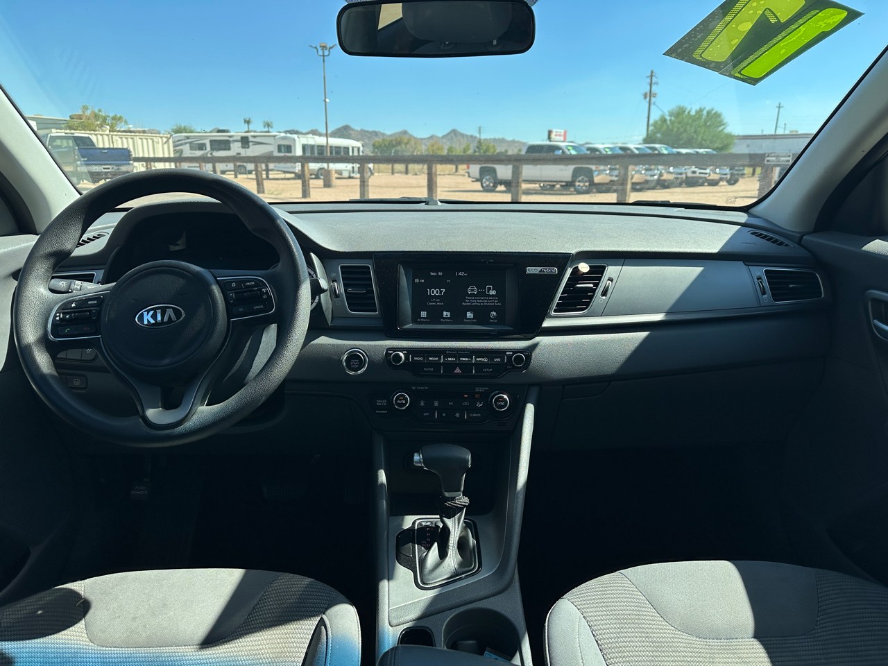 2017 Kia Niro FE LX photo 5