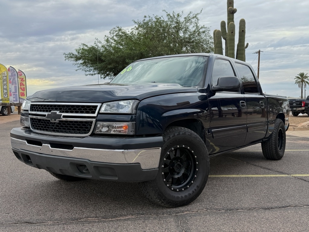2006 Chevrolet Silverado 1500 LS Short Bed 2WD