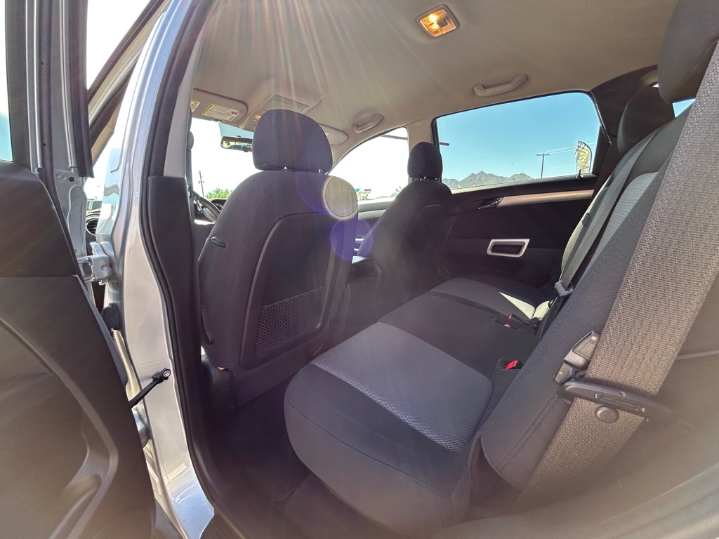 Chevrolet Captiva Sport LS 4D SUV FWD 2012