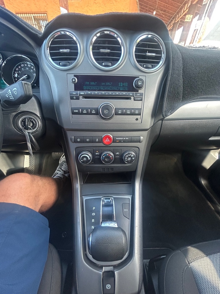 Chevrolet Captiva Sport LS 4D SUV FWD 2012
