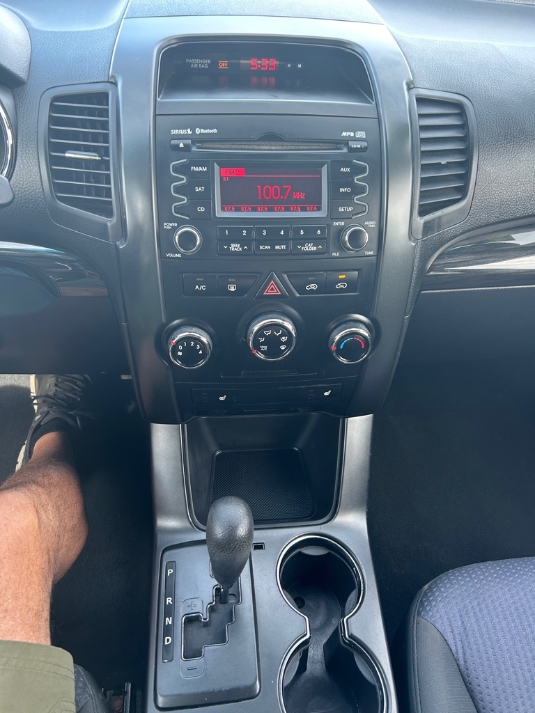 Kia Sorento LX 2012