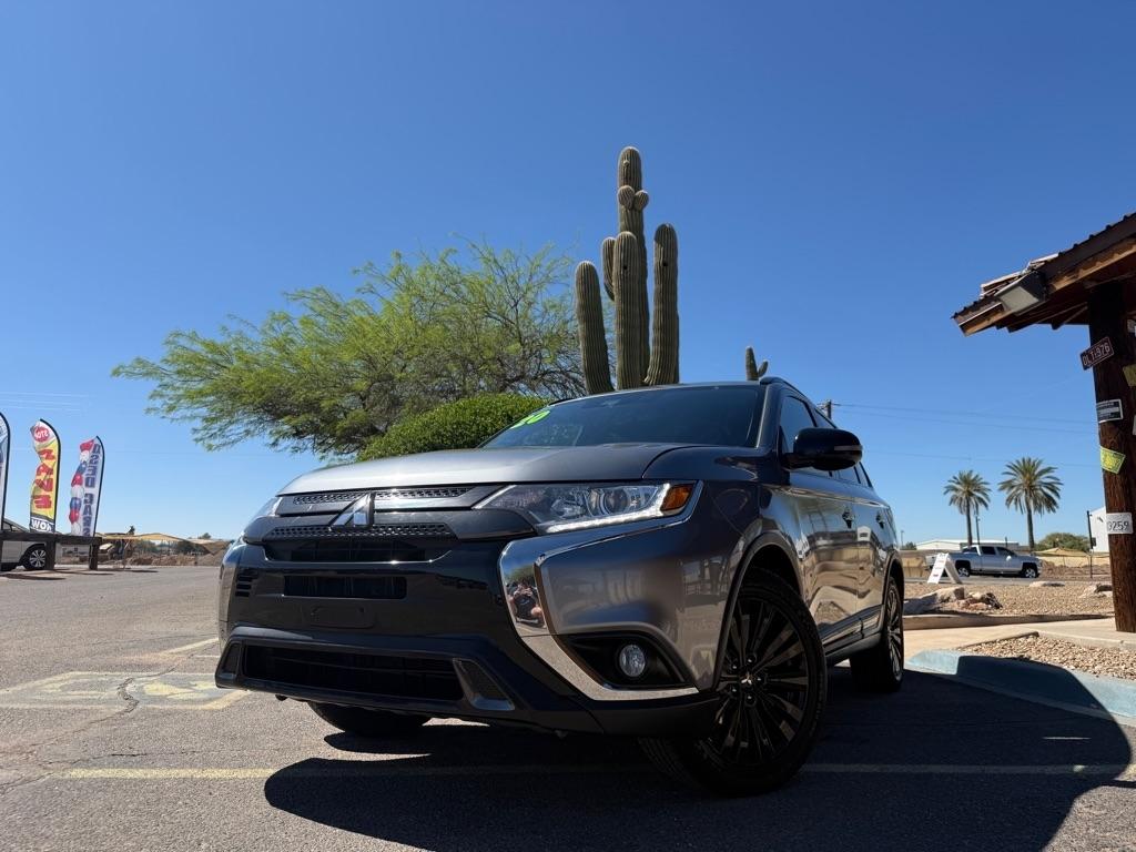 2020 Mitsubishi Outlander LE
