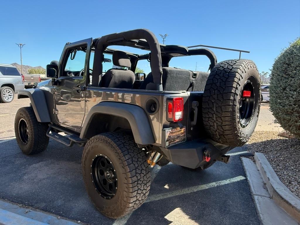 Jeep Wrangler photo 9