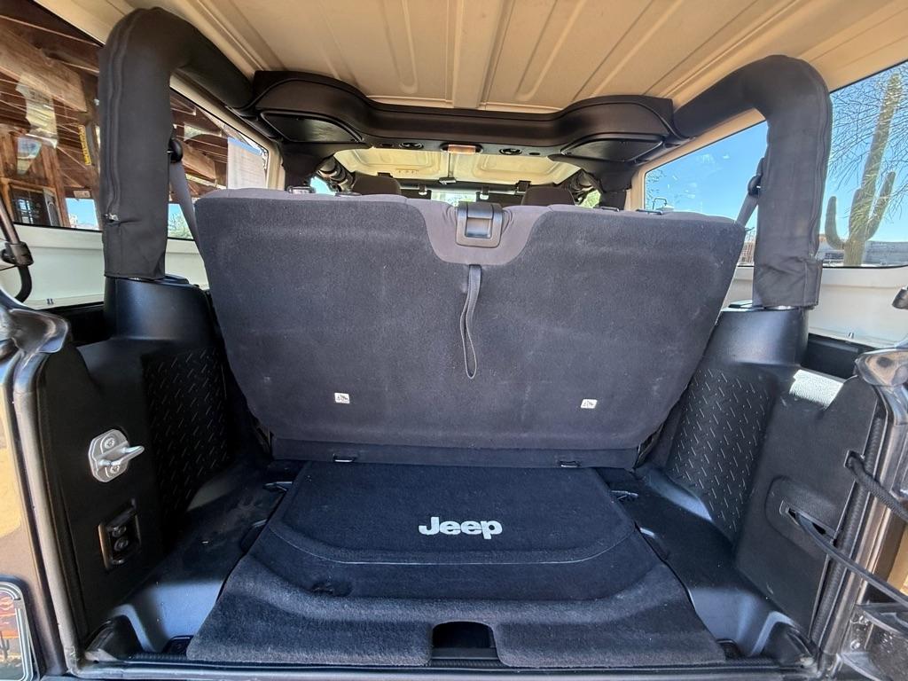 Jeep Wrangler photo 30