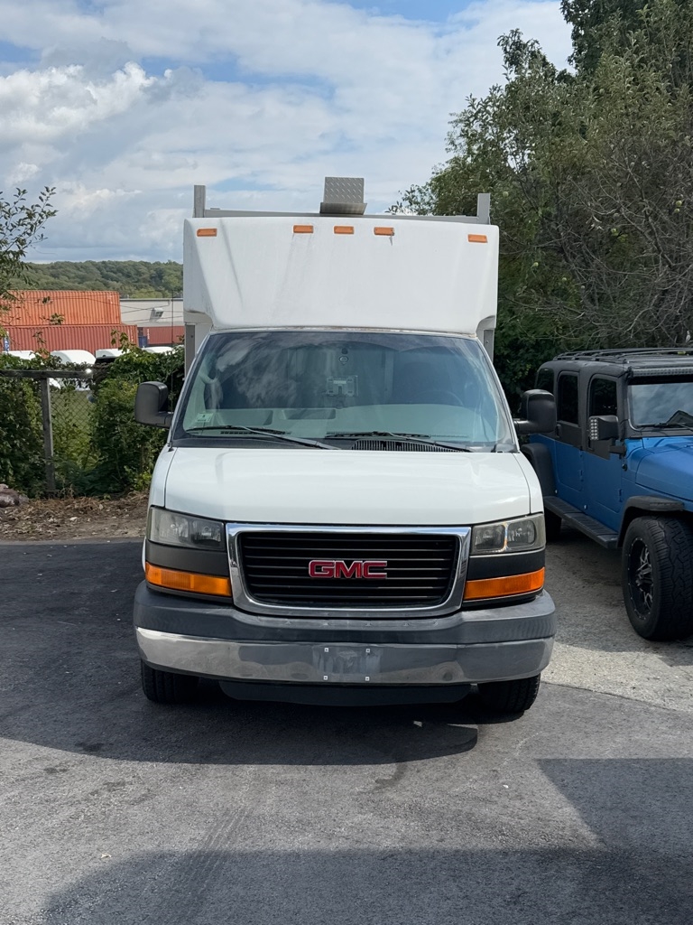 2004 GMC Savana G3500 Cargo