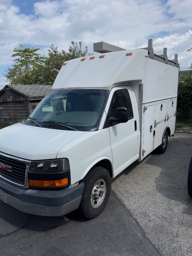 GMC Savana G3500 Cargo 2004 GMC Savana G3500 Cargo 2004