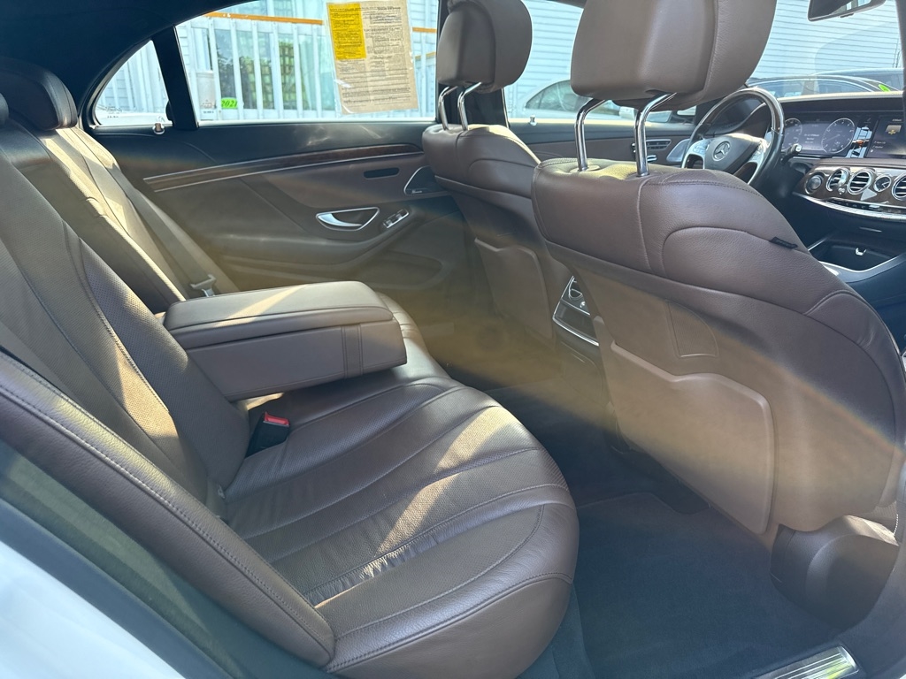 Mercedes-Benz S-Class S550 4MATIC 2015 Mercedes-Benz S-Class S550 4MATIC 2015