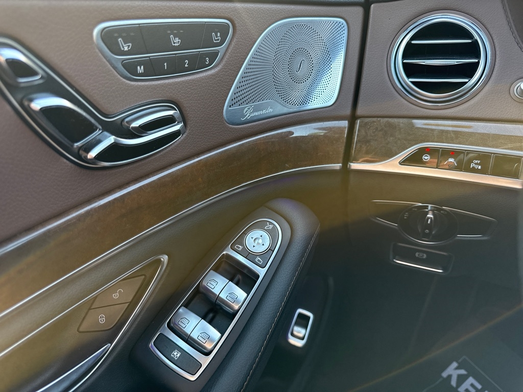 Mercedes-Benz S-Class S550 4MATIC 2015 Mercedes-Benz S-Class S550 4MATIC 2015