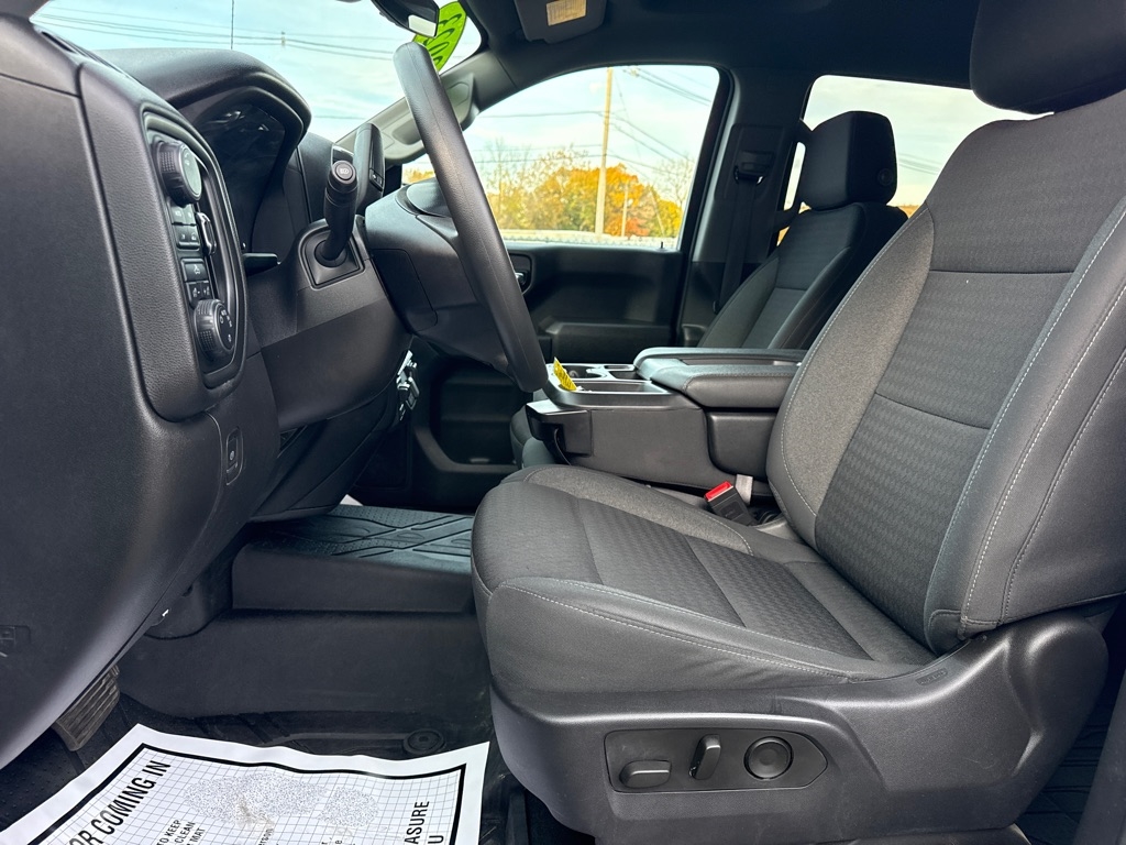 Chevrolet Silverado 1500 Custom Crew Cab 4WD 2023 Chevrolet Silverado 1500 Custom Crew Cab 4WD 2023