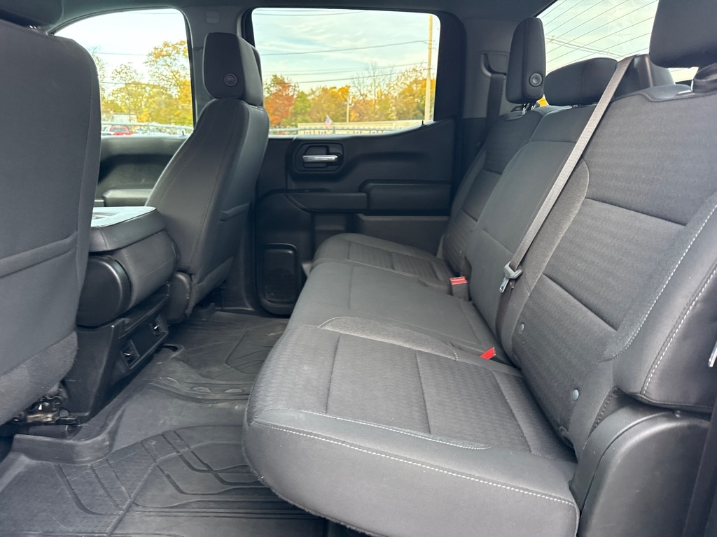 Chevrolet Silverado 1500 Custom Crew Cab 4WD 2023 Chevrolet Silverado 1500 Custom Crew Cab 4WD 2023