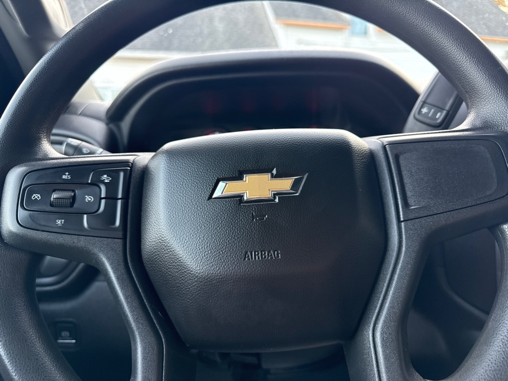 Chevrolet Silverado 1500 Custom Crew Cab 4WD 2023 Chevrolet Silverado 1500 Custom Crew Cab 4WD 2023