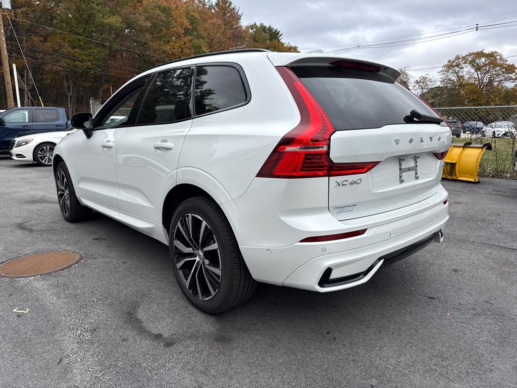 Volvo XC60 B5 Plus Dark AWD 2025 Volvo XC60 B5 Plus Dark AWD 2025