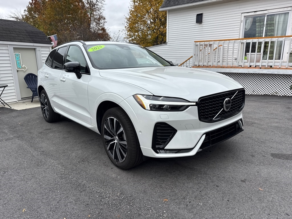 Volvo XC60 B5 Plus Dark AWD 2025 Volvo XC60 B5 Plus Dark AWD 2025