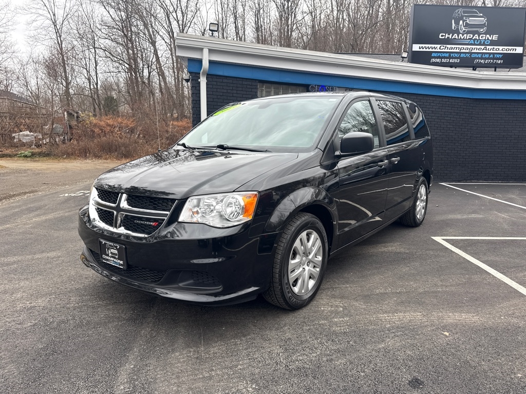 2019 Dodge Grand Caravan SE's photo
