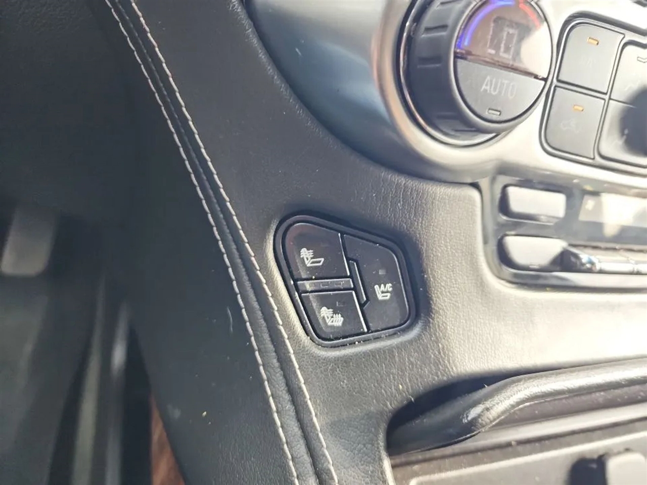 Chevrolet Suburban LTZ 1500 4WD 2015