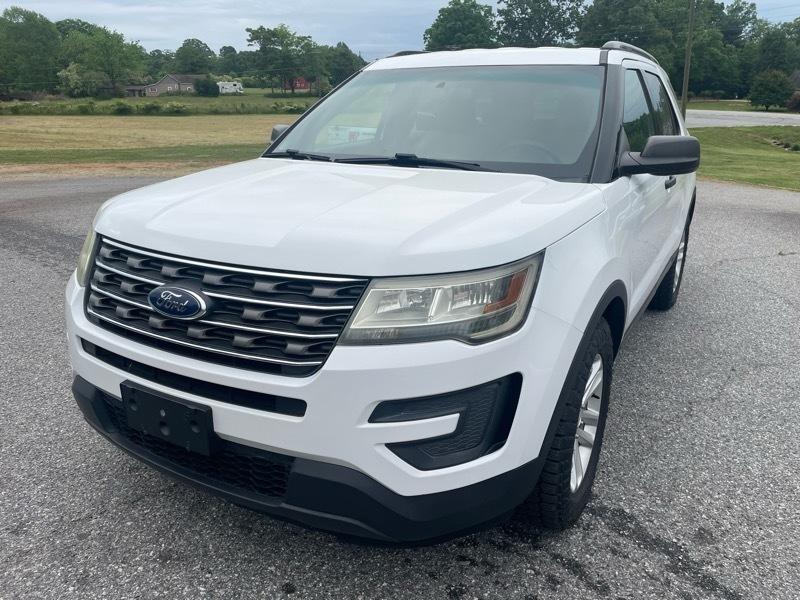 2016 Ford Explorer Base 4WD's photo