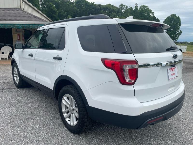 Ford Explorer Base 4WD 2016