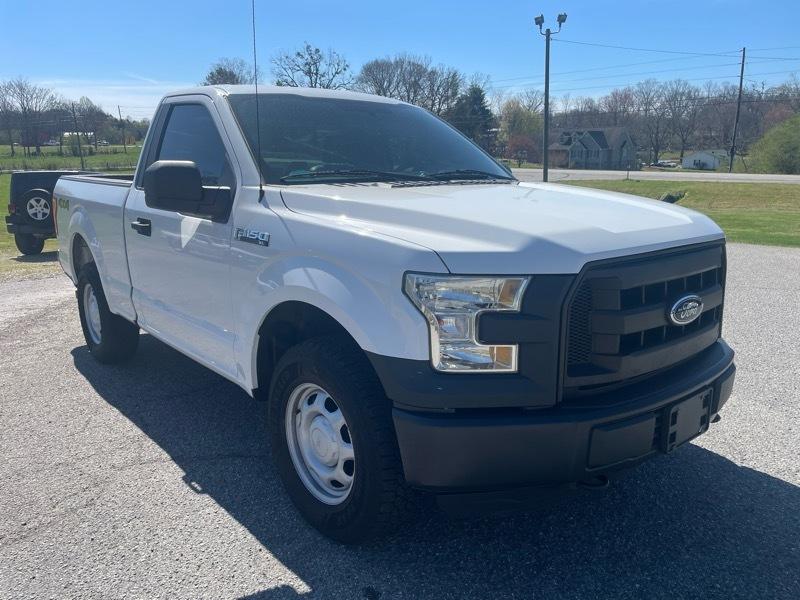 Ford F-150 4WD Reg Cab 122.5" XL 2016