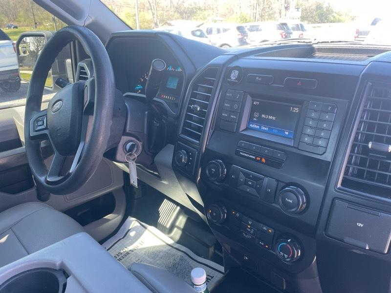 Ford F-150 4WD Reg Cab 122.5" XL 2016
