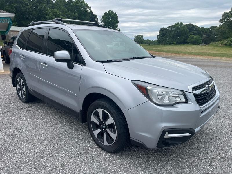 Subaru Forester 2.5i Premium PZEV CVT 2017