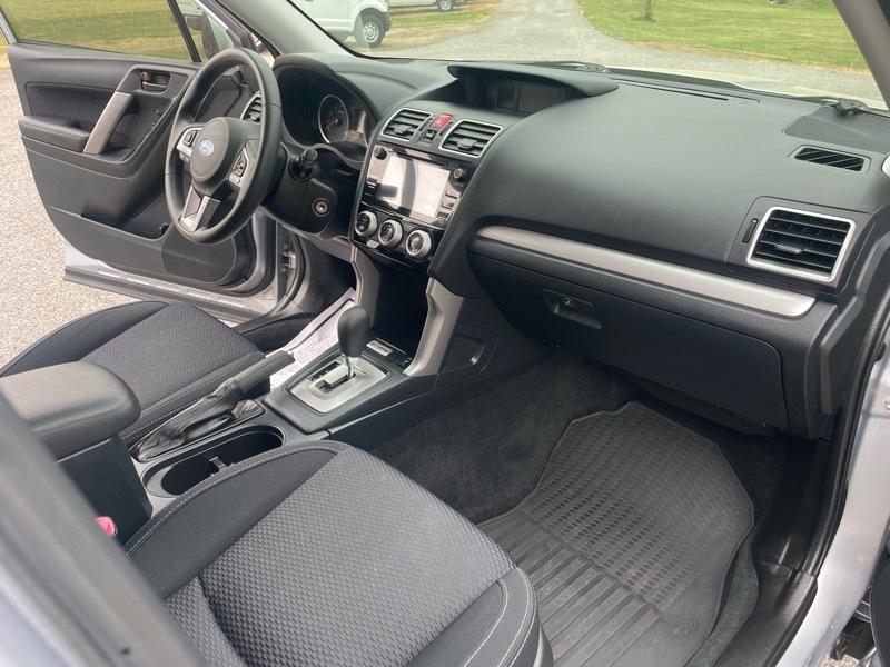 Subaru Forester 2.5i Premium PZEV CVT 2017