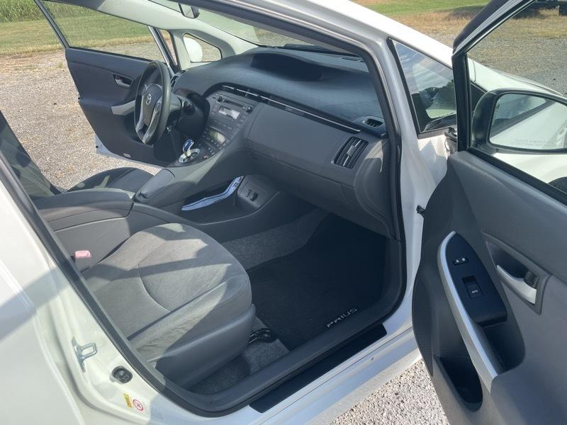 Toyota Prius Prius V 2010