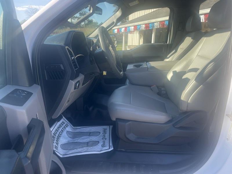 Ford F-150 4WD Reg Cab 122.5" XL 2020