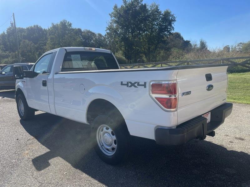 Ford F-150 4WD Reg Cab 126" XL 2013