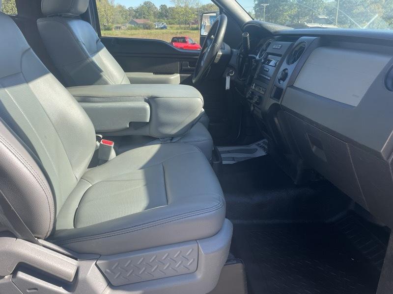 Ford F-150 4WD Reg Cab 126" XL 2013