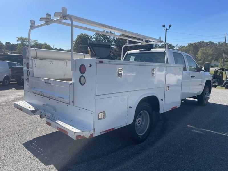 Chevrolet Silverado 3500HD Work Truck Crew Cab 4WD 2011