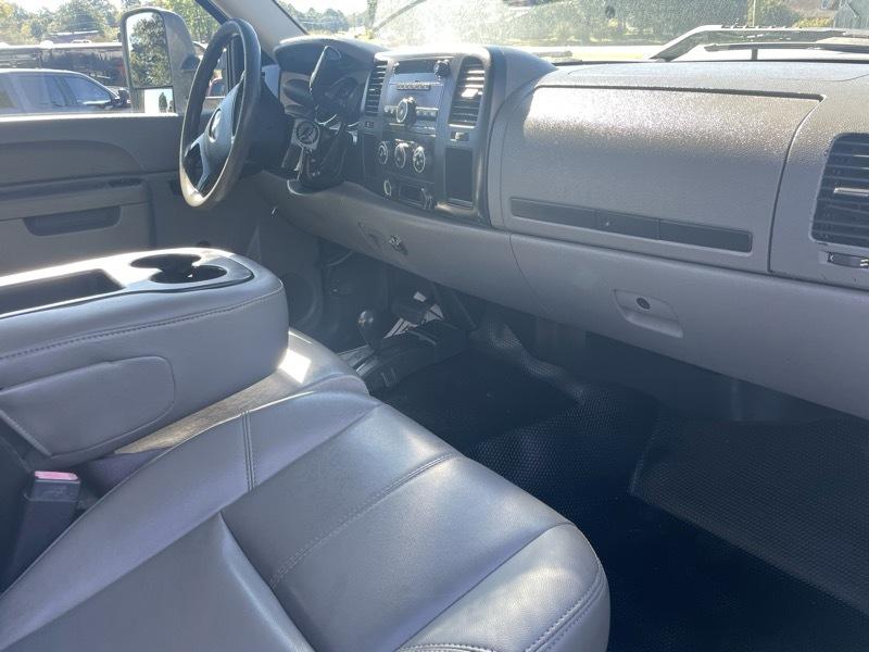 Chevrolet Silverado 3500HD Work Truck Crew Cab 4WD 2011