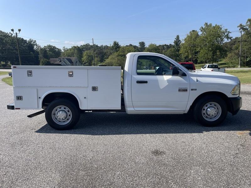 RAM 2500 ST 2WD 2012