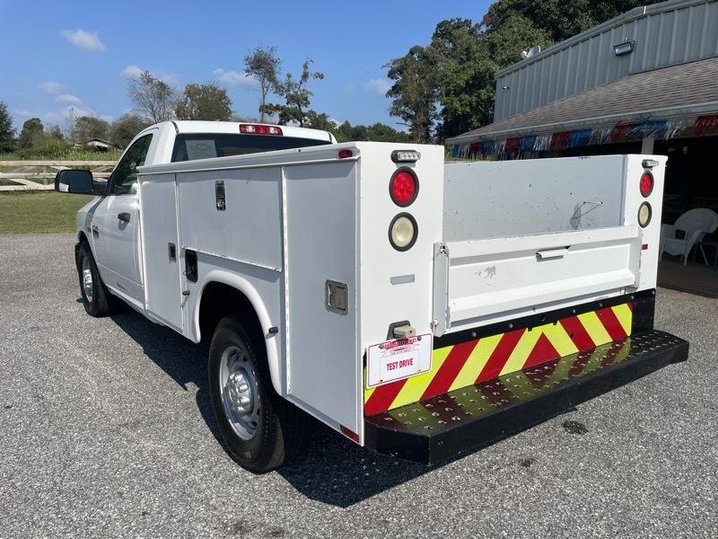RAM 2500 ST 2WD 2012