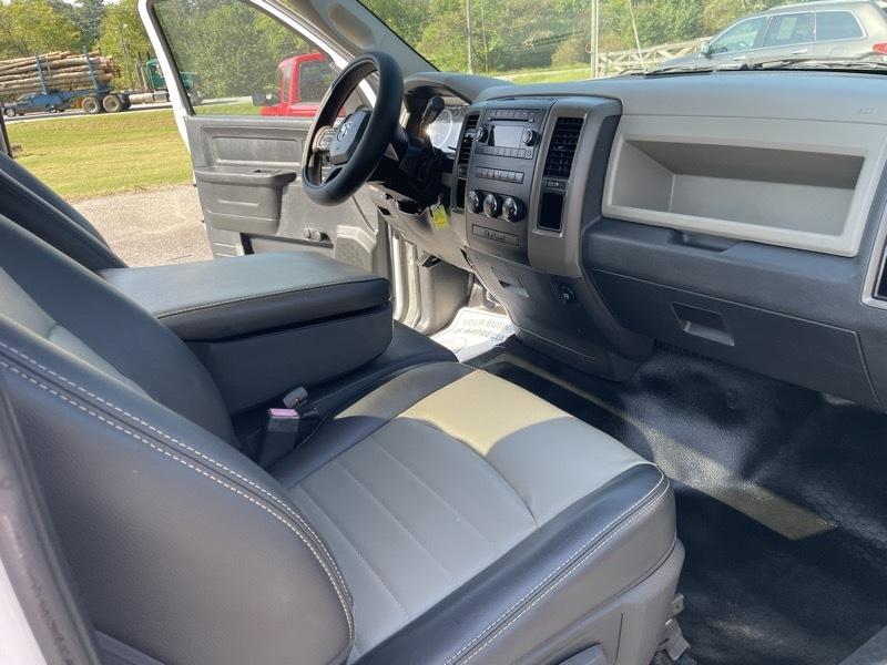 RAM 2500 ST 2WD 2012