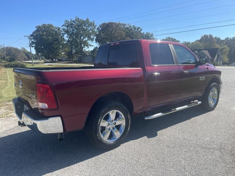 RAM 1500 4WD Crew Cab 140.5" Laramie 2017