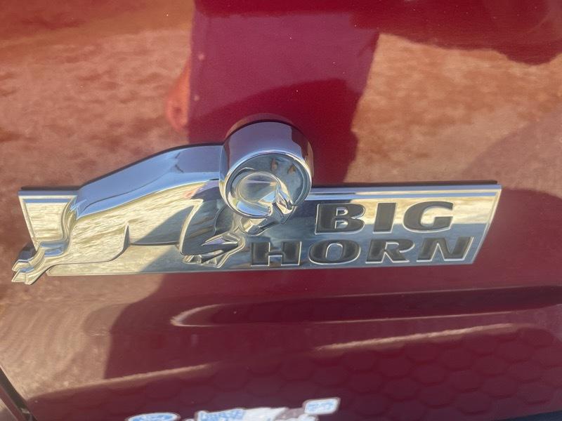 RAM 1500 4WD Crew Cab 140.5" Laramie 2017