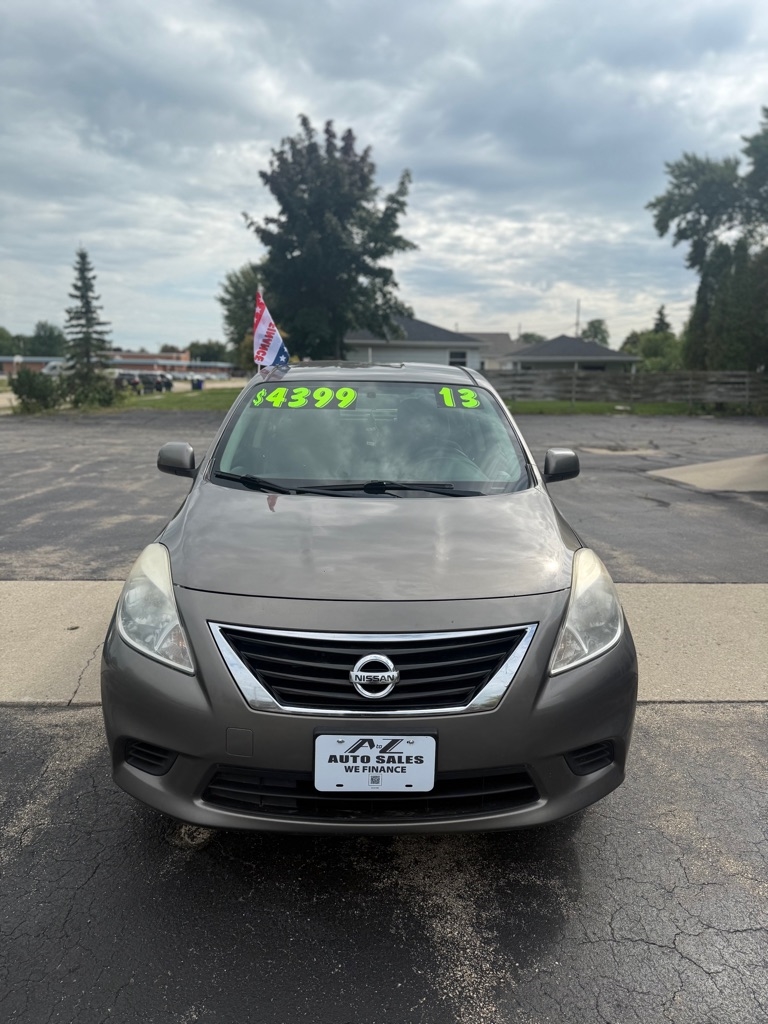 2013 Nissan Versa 1.6 SV