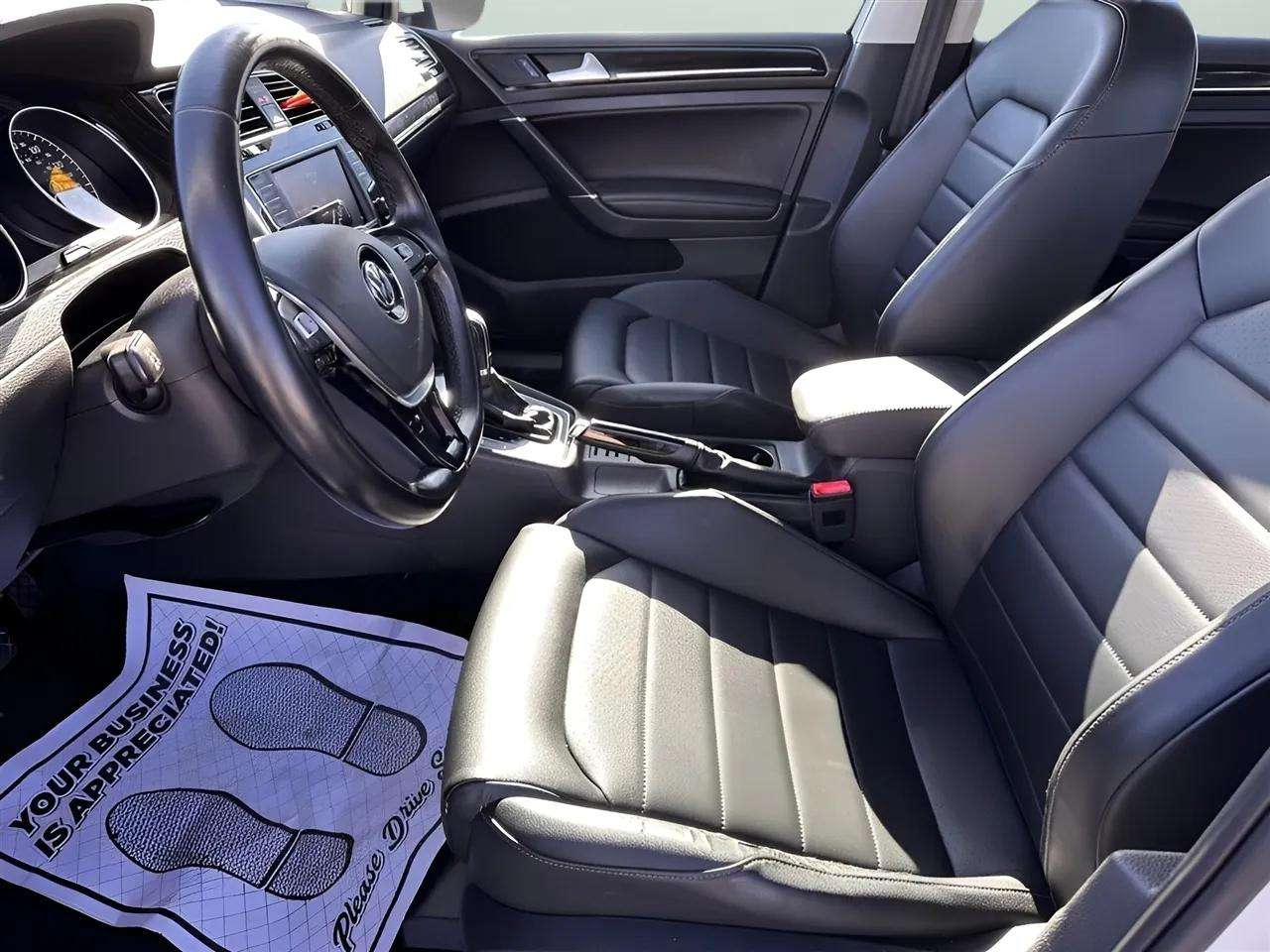 Volkswagen Golf SportWagen TSI SE 6A 2017